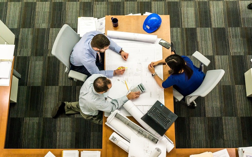 Servono più progettisti, le lauree degli architetti diventano abilitanti per velocizzare l’accesso alle professioni