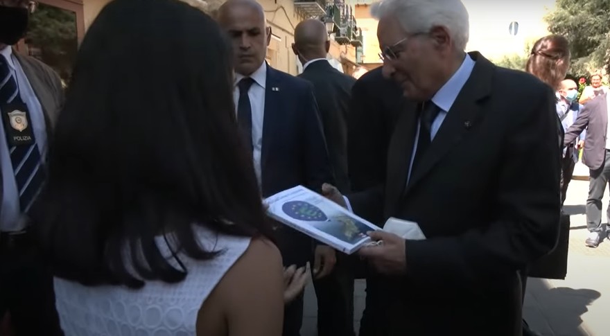 A Ventotene è un Mattarella fuori dagli schemi