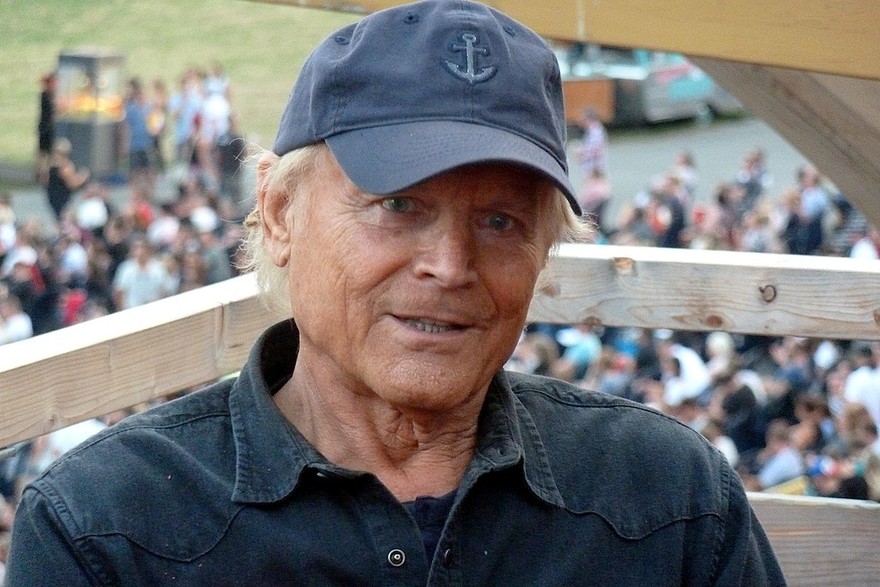 Terence Hill, ultimo ciak: dopo 20 anni non sarà più don Matteo