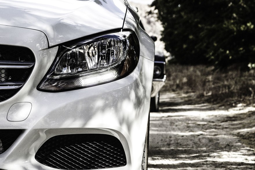 Auto di lusso rubate in Italia e vendute all’estero, 11 arresti