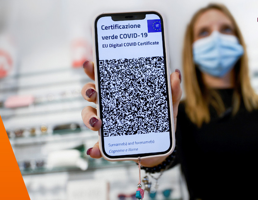 Caos Green-pass falsi: online anche un certificato a nome Hitler