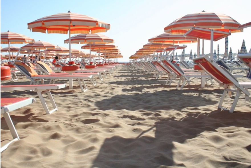 Ma come sono blu le spiagge italiane! 