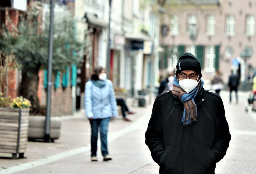 Covid: i dati di Confesercenti su pandemia, manovra e consumi