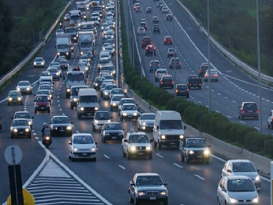 Gli italiani e il nuovo modo di guidare l'auto 