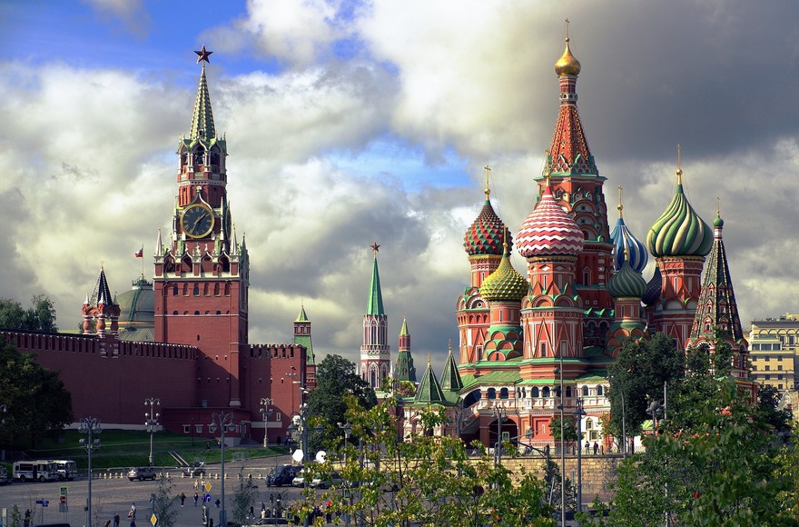 Ucraina, Gb annuncia grande pacchetto di sanzioni contro Russia