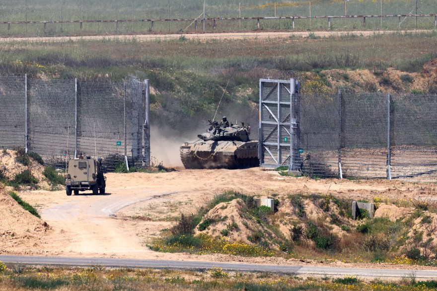Gaza, dopo i raid Israele ha chiuso i canali per gli aiuti