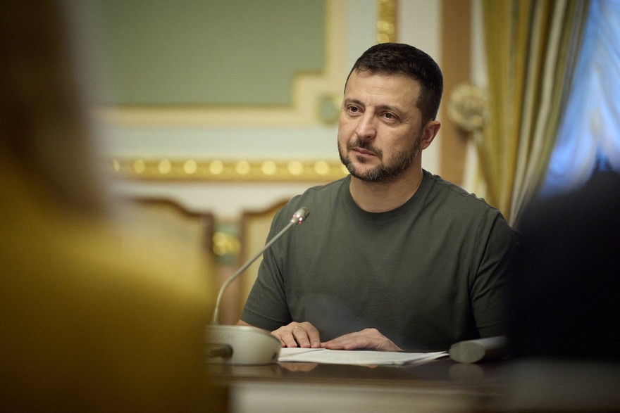 Ucraina sotto attacco, Zelensky denuncia il silenzio Usa