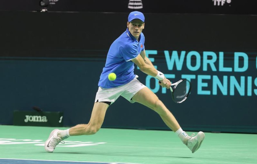 Sinner, dopo la vittoria con Tsisipas testa agli Australian Open