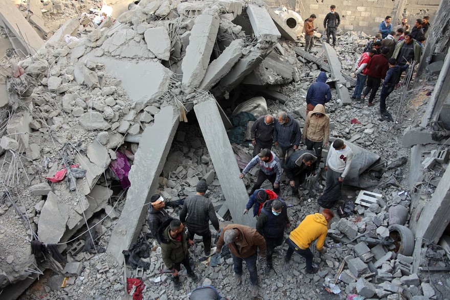 A Gaza nuovi raid di Israele e nuovi morti palestinesi