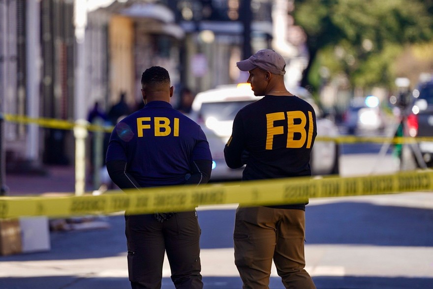 L'Isis si evolve con attacchi programmati e nuove reclute dal web
