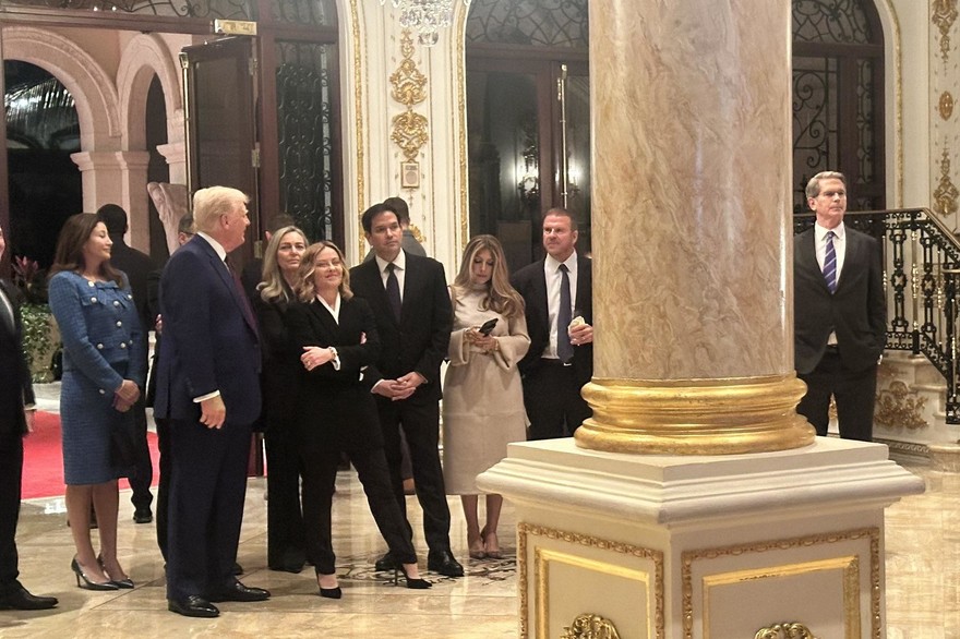Meloni, visita lampo a Trump