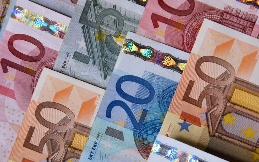 Bollette luce e gas più care nel 2025 
