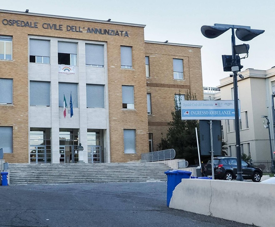 Morto il figlio del senatore Occhiuto, era caduto da ultimo piano