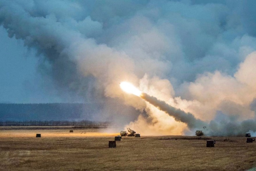 Ucraina, Trump sospende gli aiuti militari a Kiev