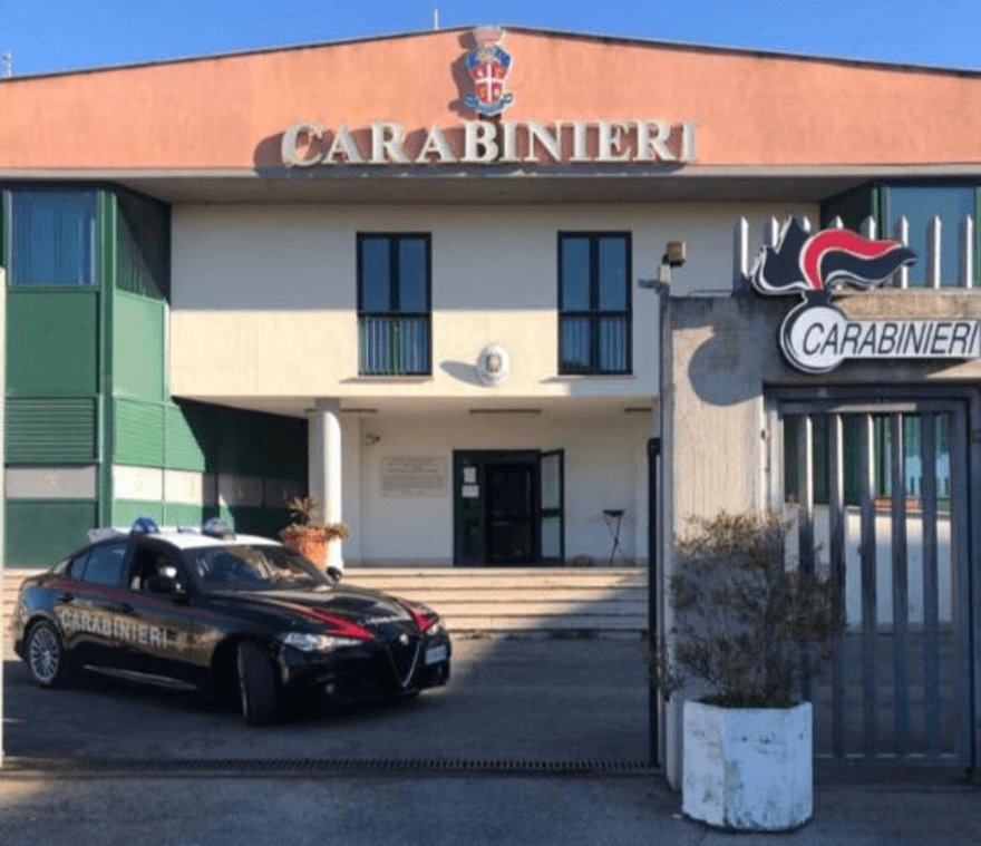 Terracina cadavere di un uomo trovato sul ciglio della strada