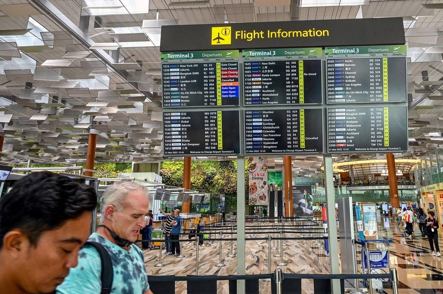 Londra, incendio e blackout a Heathrow