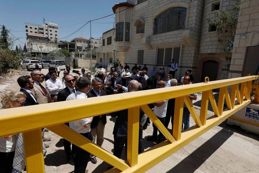 Israele, inaccettabile l'attacco ai diplomatici a Jenin
