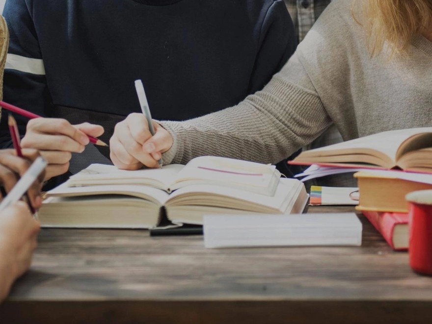 Anno scolastico agli sgoccioli, si pensa alla Maturità