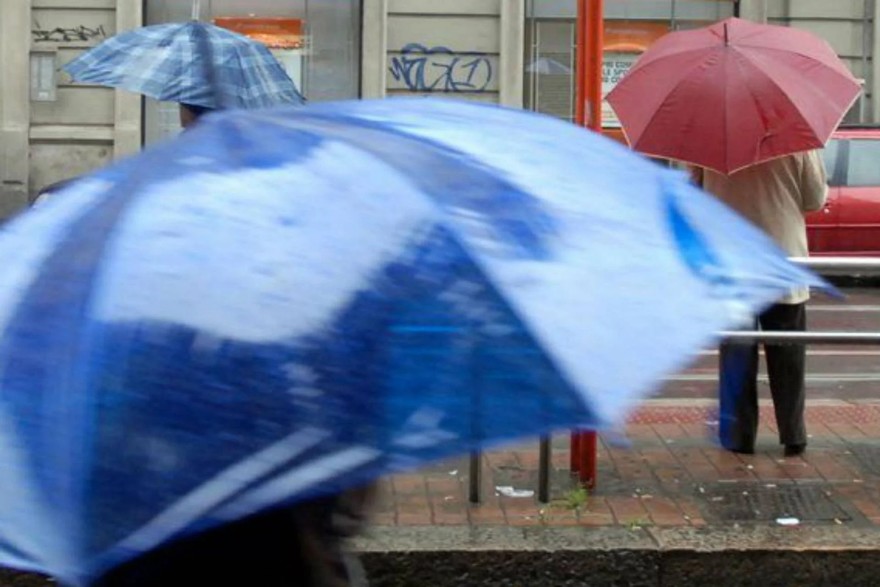 Maltempo, oggi allerta meteo arancione per temporali in Lombardia